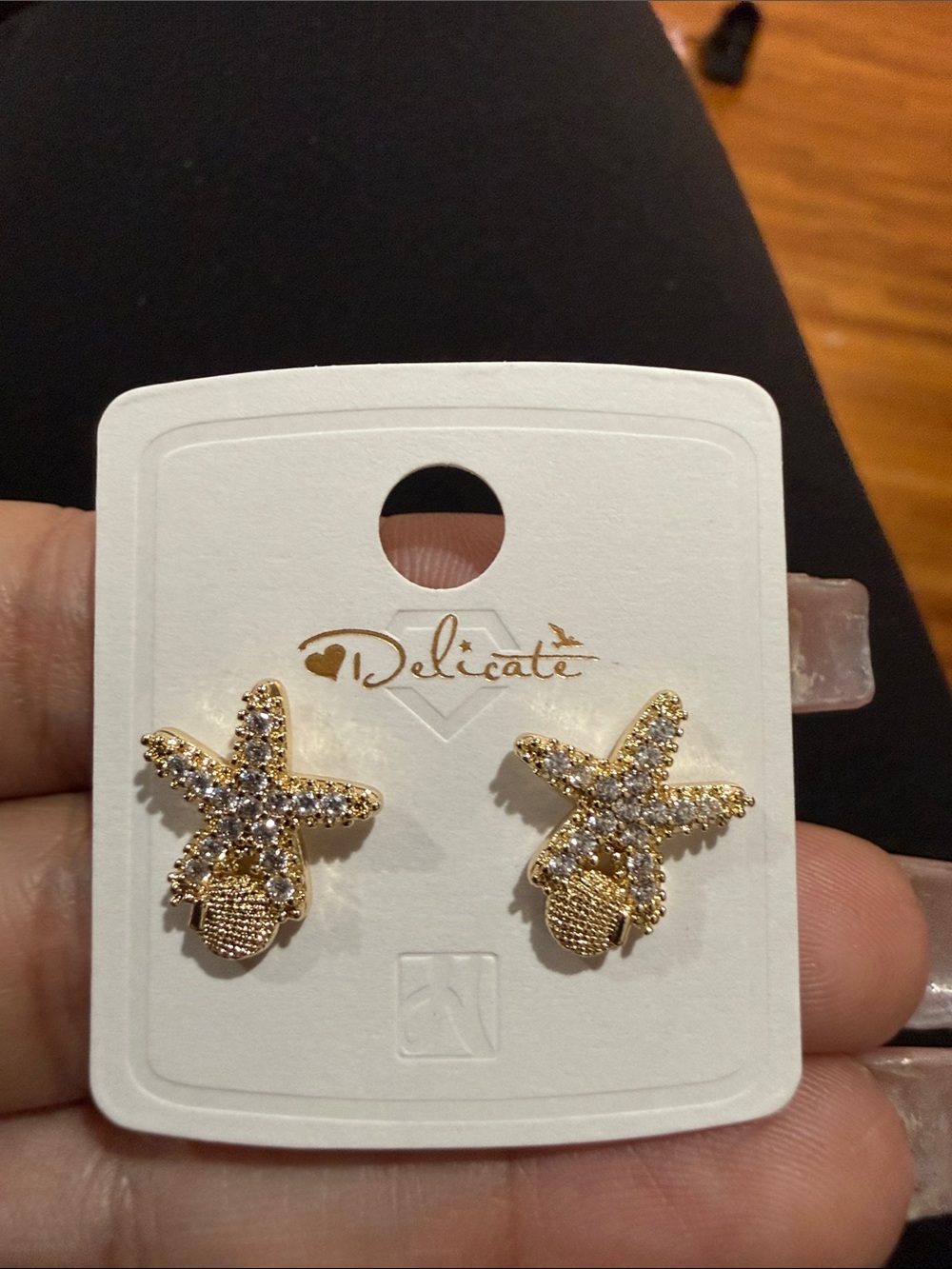 delicates Gold Starfish Crystal Stud Earrings